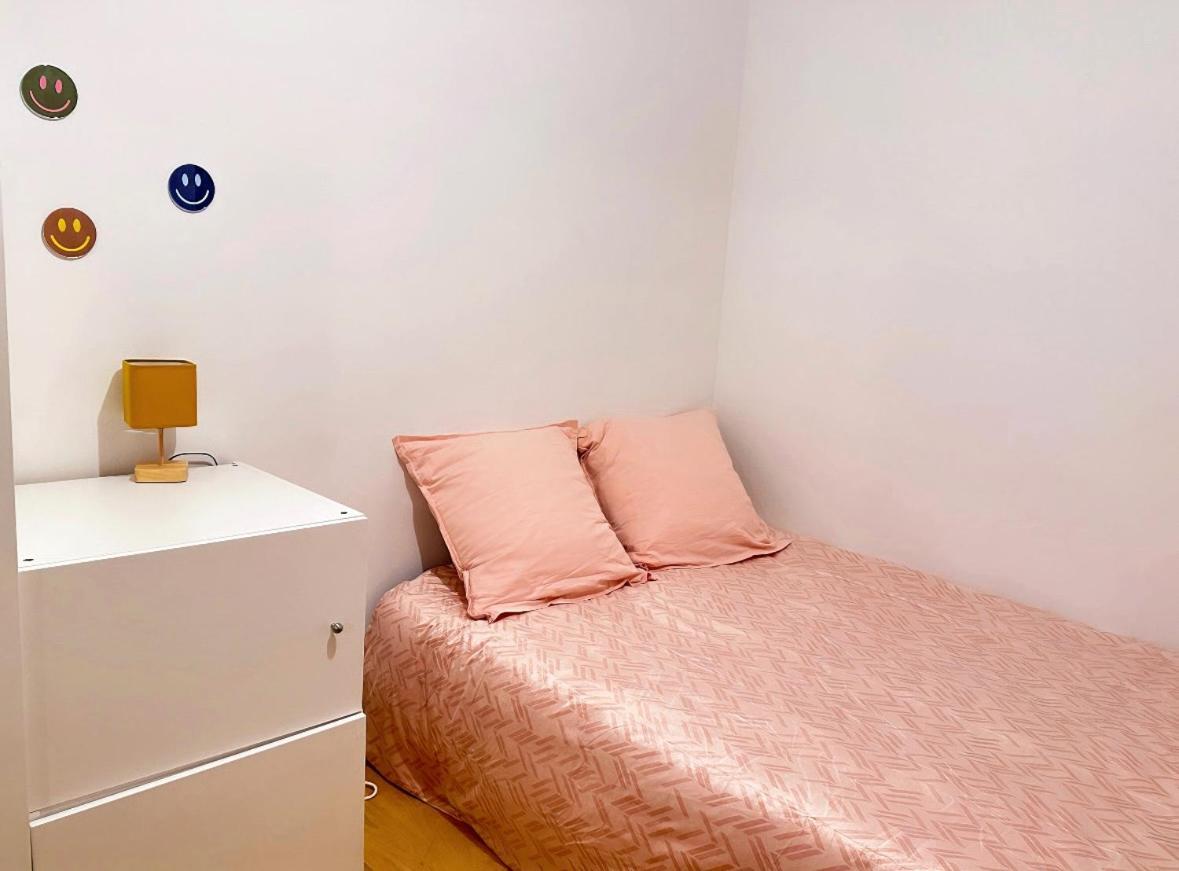 Cozy 3 Bedroom Apartment Dans Republique Paris Extérieur photo